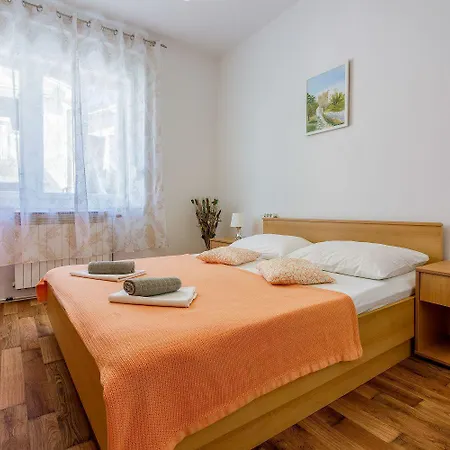 Cozy Nur 200 Meter Zum Sandstrand Mit Meerblick Und Parkplatz Crikvenica