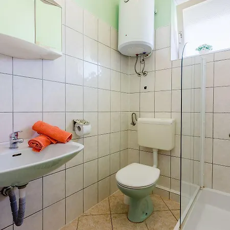 Cozy Nur 200 Meter Zum Sandstrand Mit Meerblick Und Parkplatz Apartman