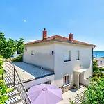 Cozy Nur 200 Meter Zum Sandstrand Mit Meerblick Und Parkplatz Apartment Crikvenica