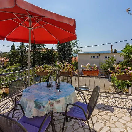 Cozy Nur 200 Meter Zum Sandstrand Mit Meerblick Und Parkplatz Appartement Crikvenica